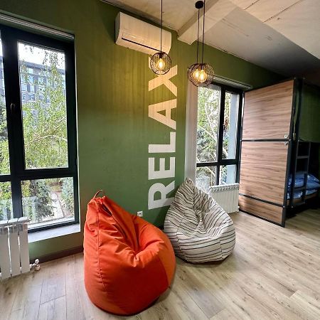 Izzzi Hostel Бішкек Екстер'єр фото