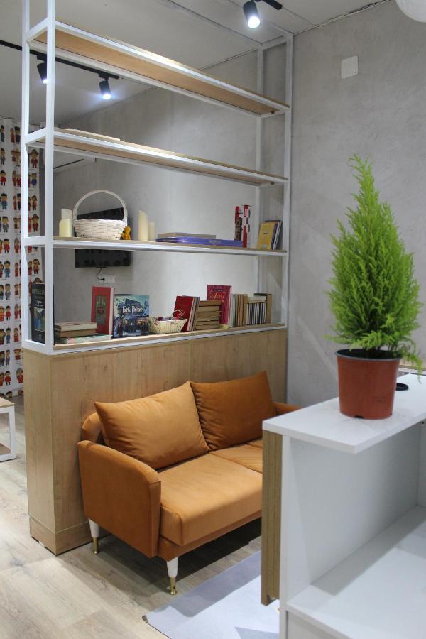 Izzzi Hostel Бішкек Екстер'єр фото