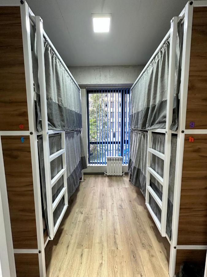 Izzzi Hostel Бішкек Екстер'єр фото